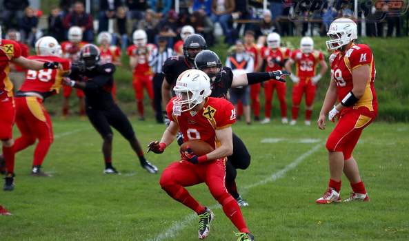 Invaders bezwingen die Wölfe