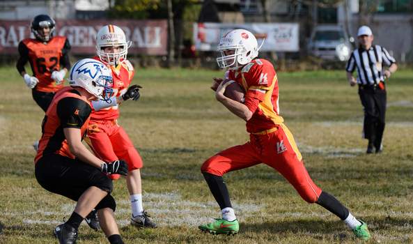 Invaders Nachwuchs glänzt in Gold