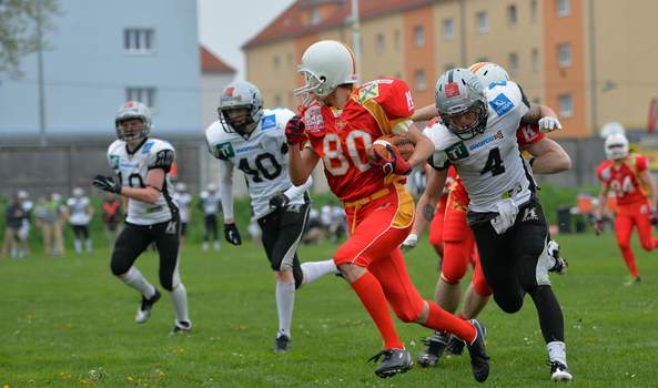 Invaders bleiben zuhause ungeschlagen