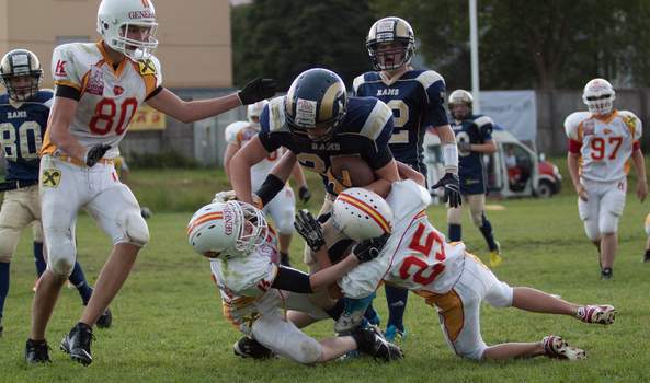 Jugend verliert mit Rumpf Team gegen Rams