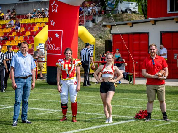 Publikumspremiere am Invaders Field