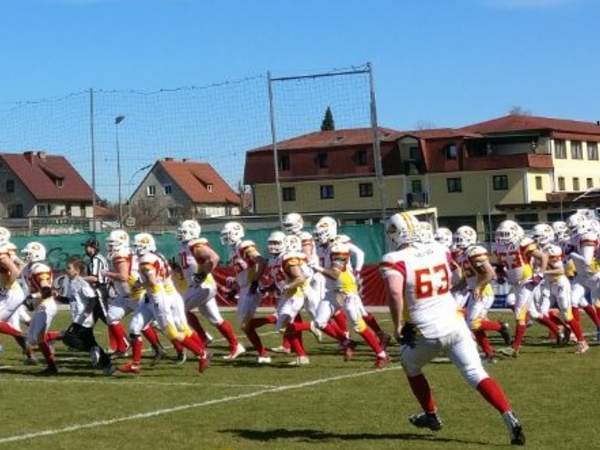 Saisonstart gegen die Carinthian Lions